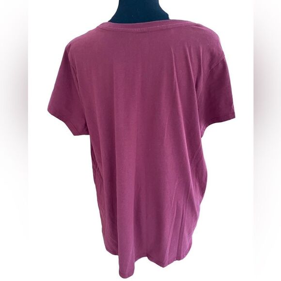 BURGUNDY graphic tee “Life Happens, Wine Helps”, size L - Picture 2 of 4